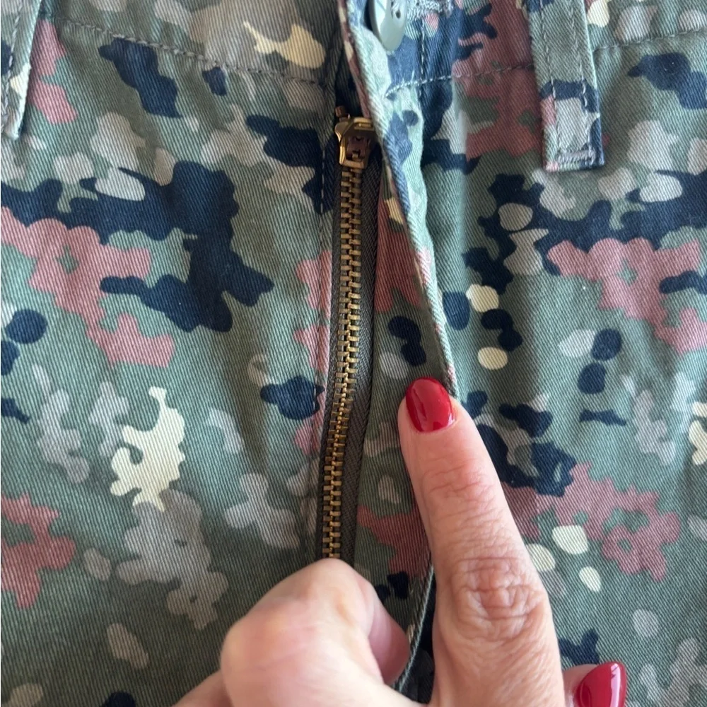 NWT! Levi's Multicolor Cargo Shorts Size 27